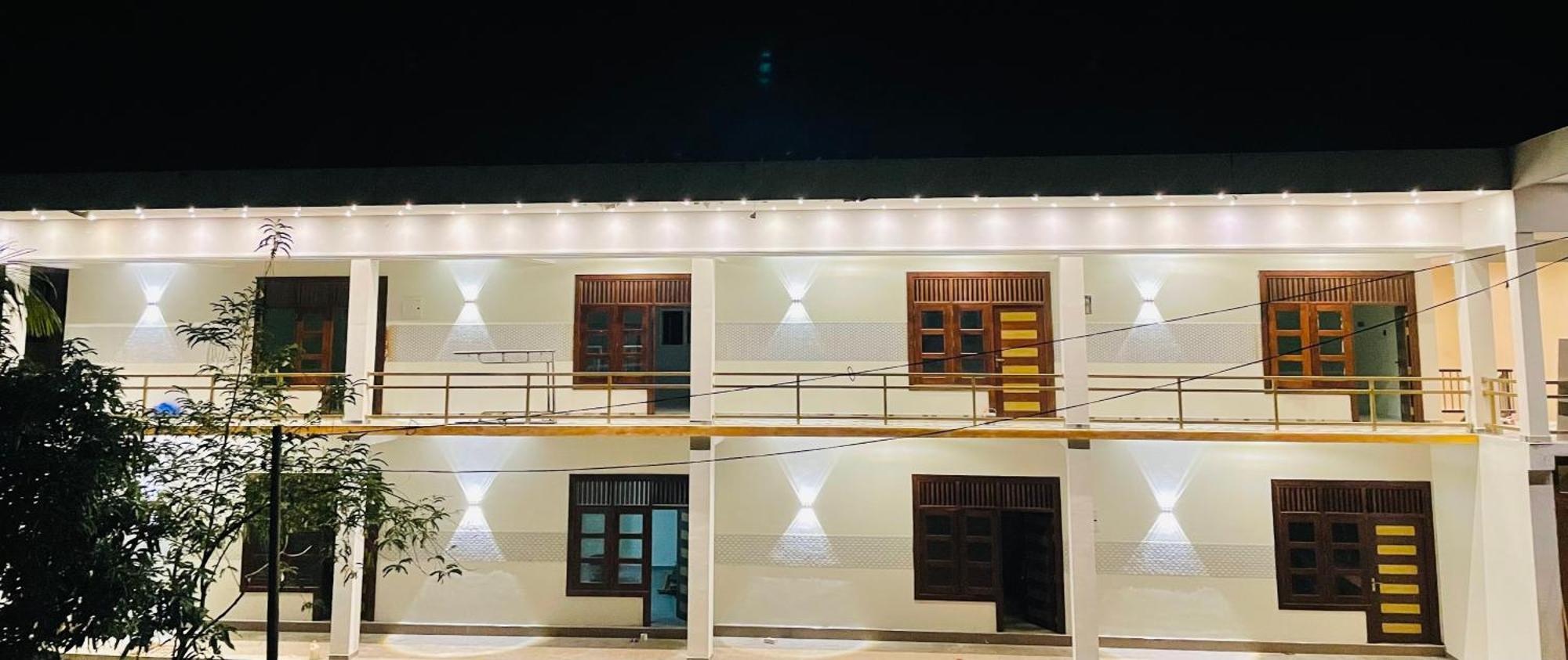 Great Victoria Palace Ratnapura Luaran gambar